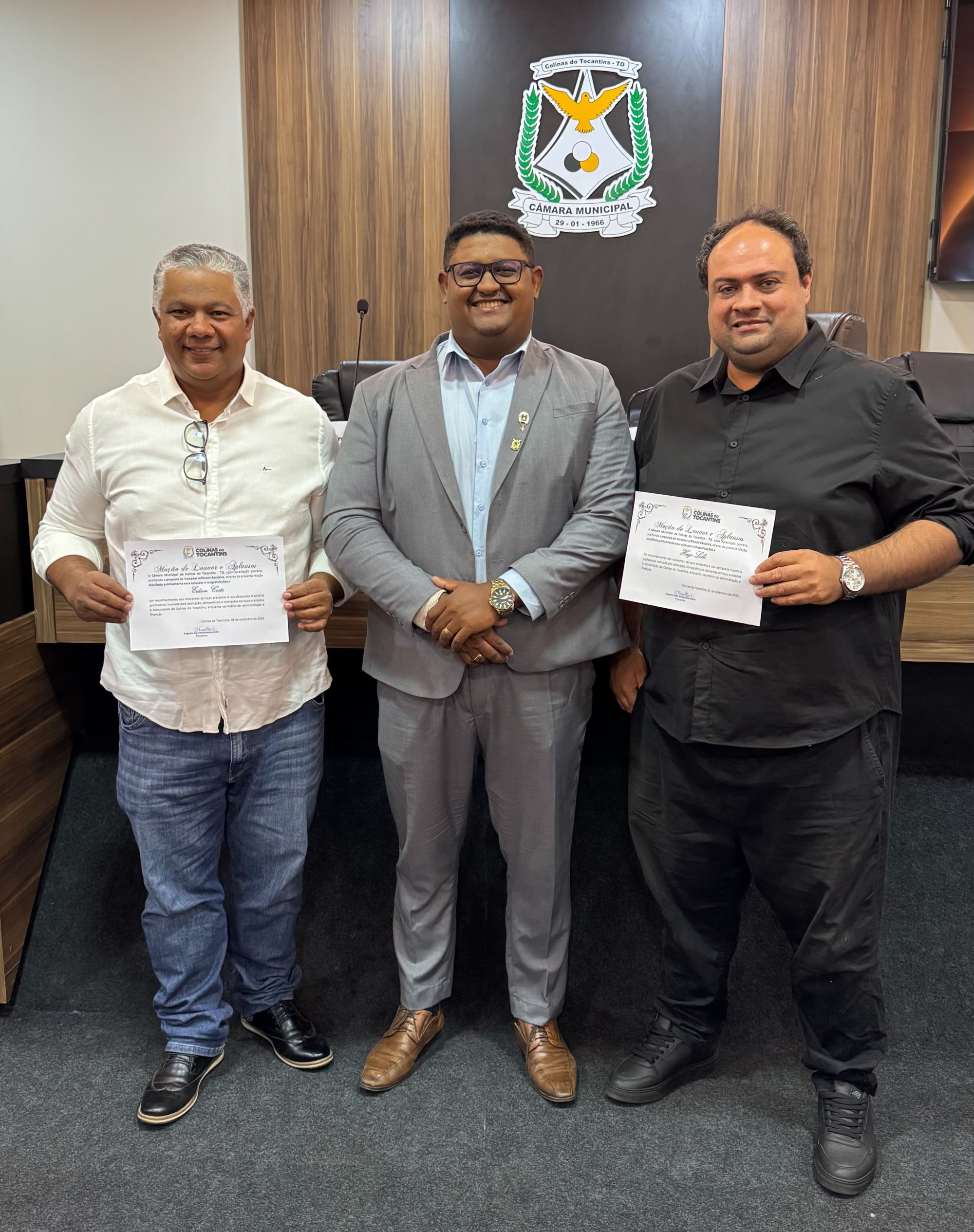 Câmara de Colinas homenageia ex-secretários por serviços prestados ao município