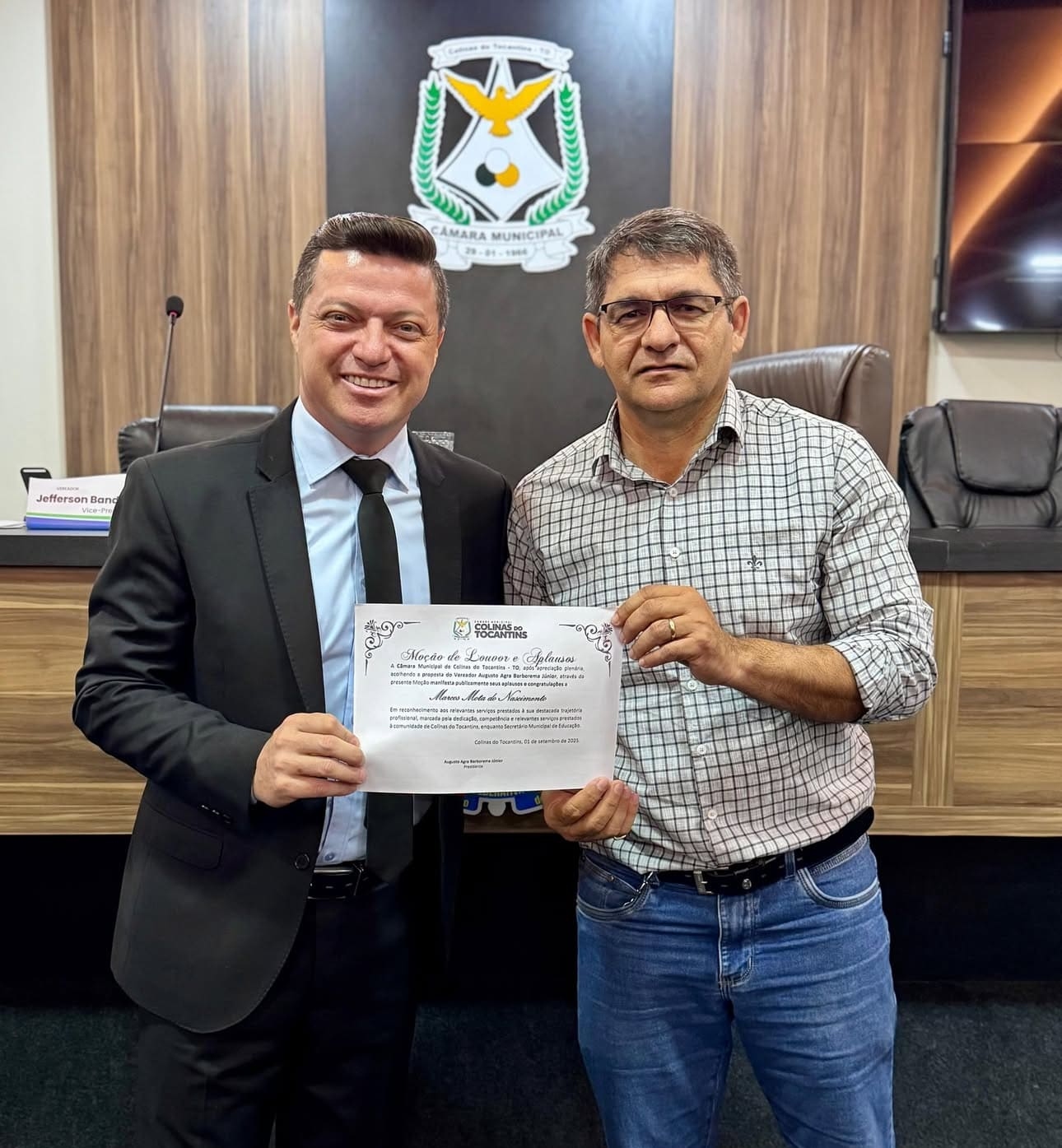 Câmara de Colinas homenageia ex-secretários por serviços prestados ao município