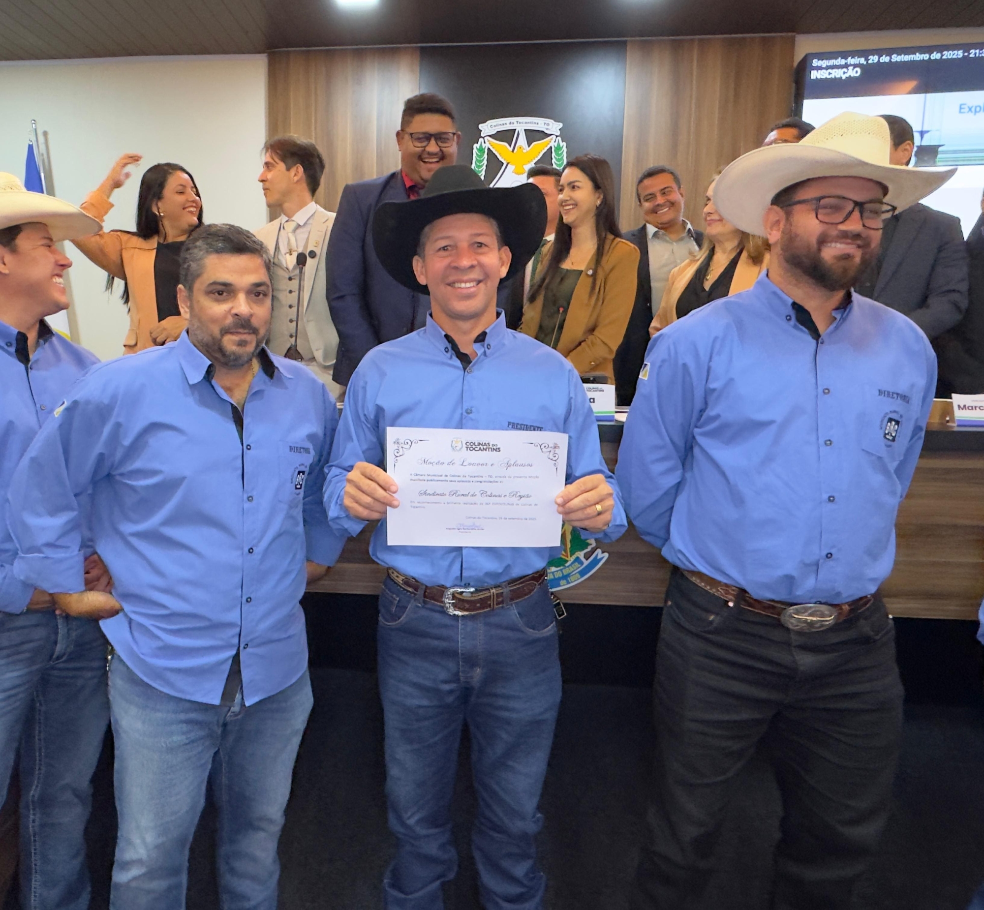 Câmara Municipal homenageia Sindicato Rural pela realização da 26ª Expocolinas